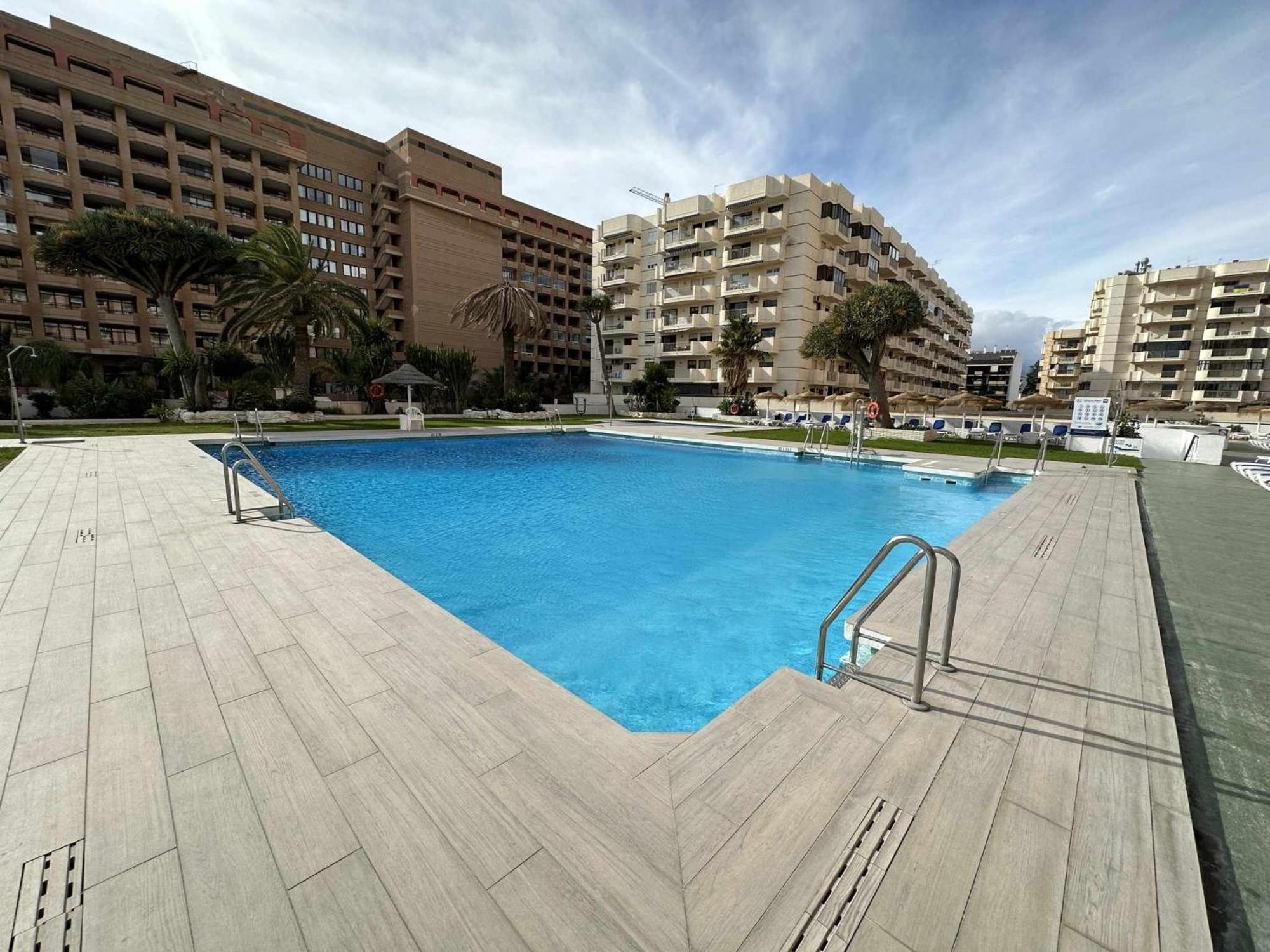 Estudio Pyr Privado Frente Al Puerto De Fuengirola Exterior photo