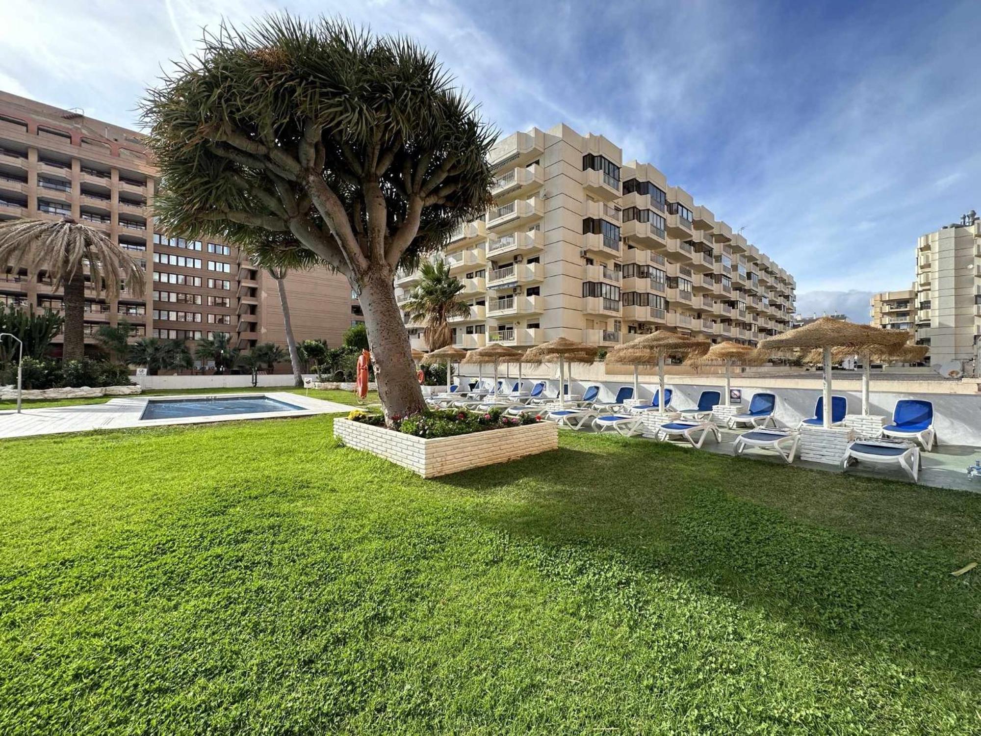 Estudio Pyr Privado Frente Al Puerto De Fuengirola Exterior photo