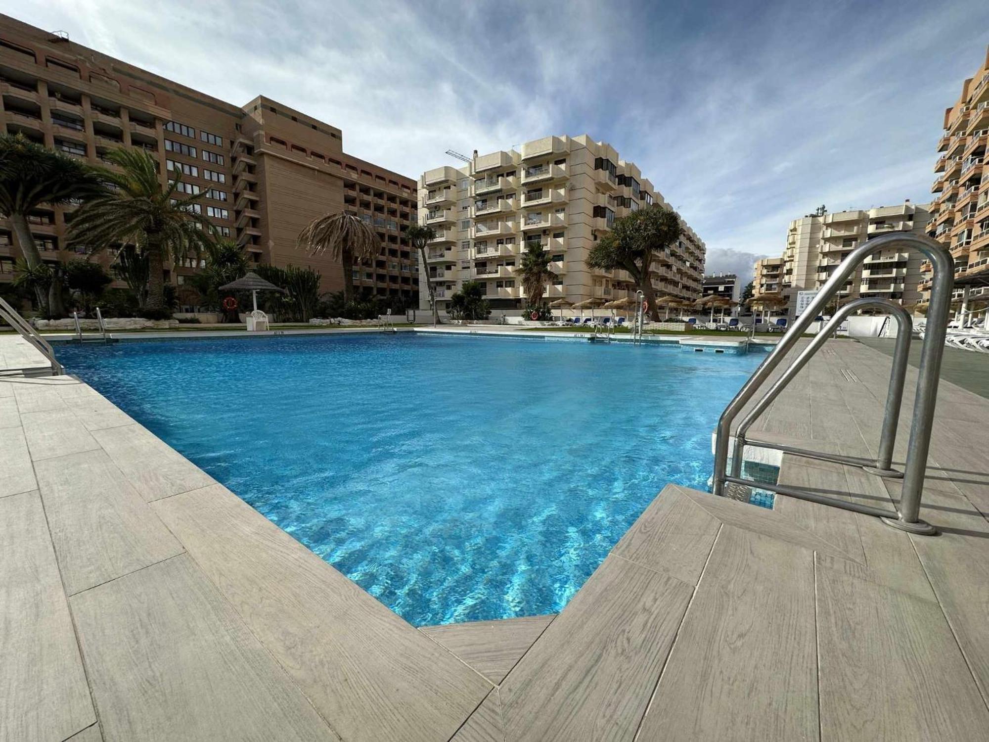 Estudio Pyr Privado Frente Al Puerto De Fuengirola Exterior photo